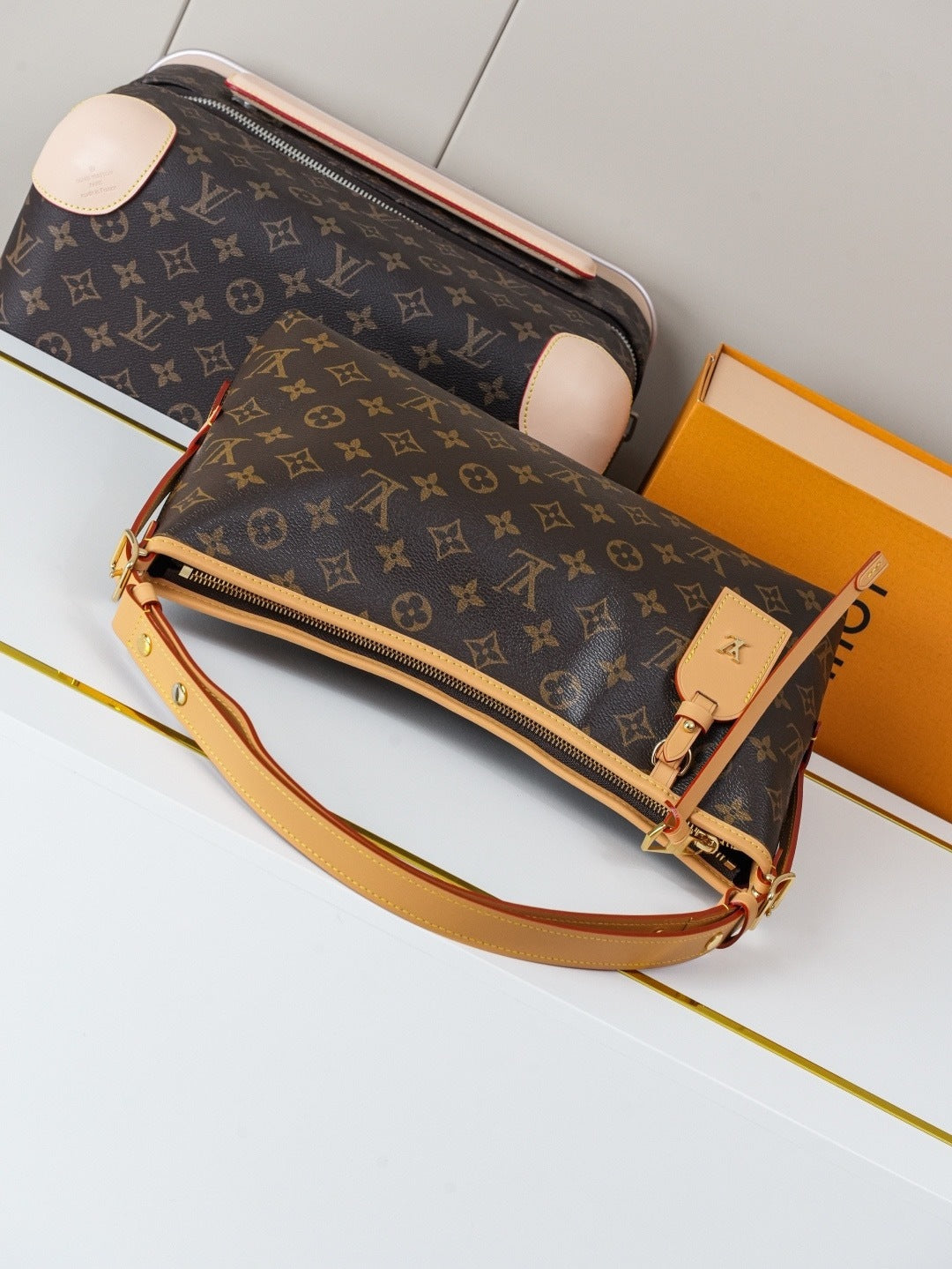 LV WOMENS BAG