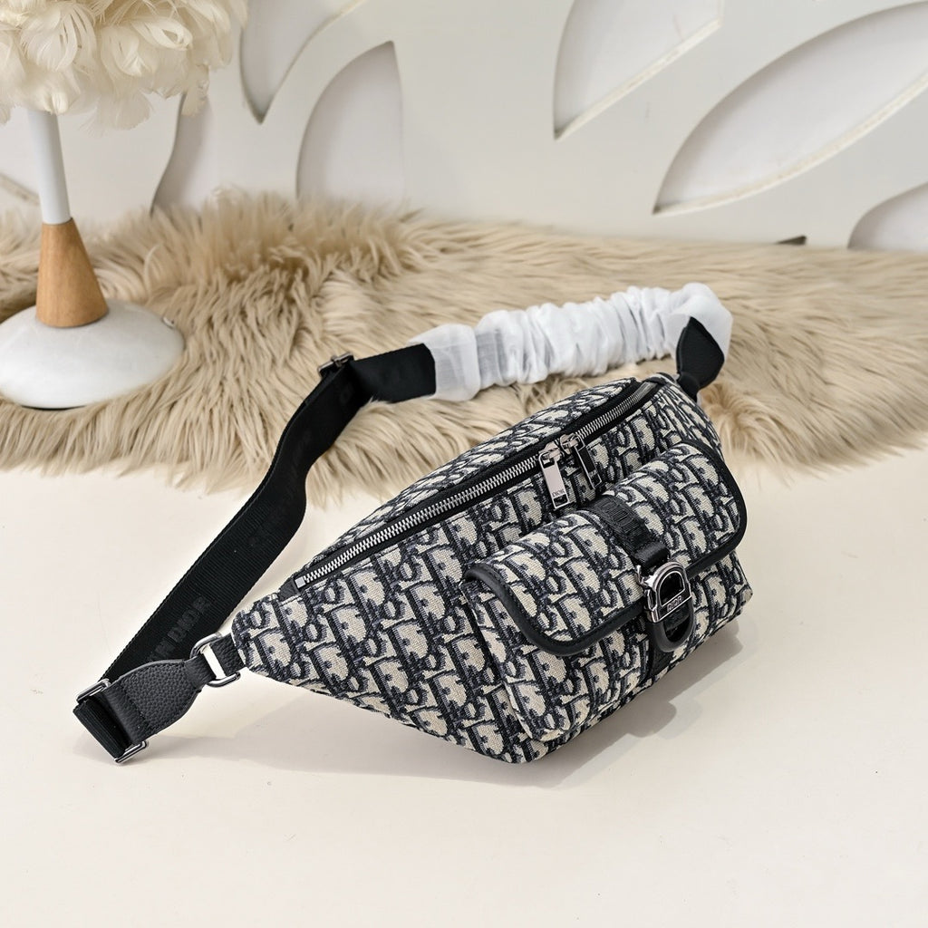 DIOR MESSENGER BAG