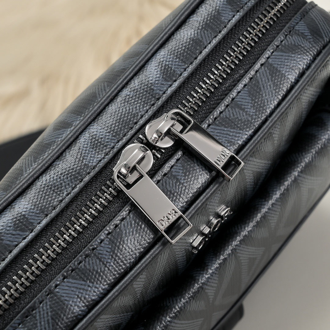 DIOR MESSENGER BAG