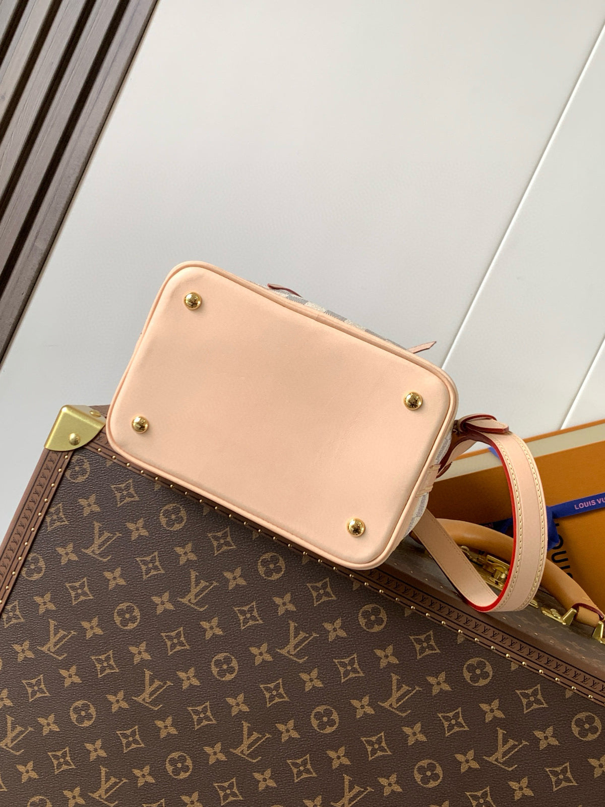 LV WOMENS BAG