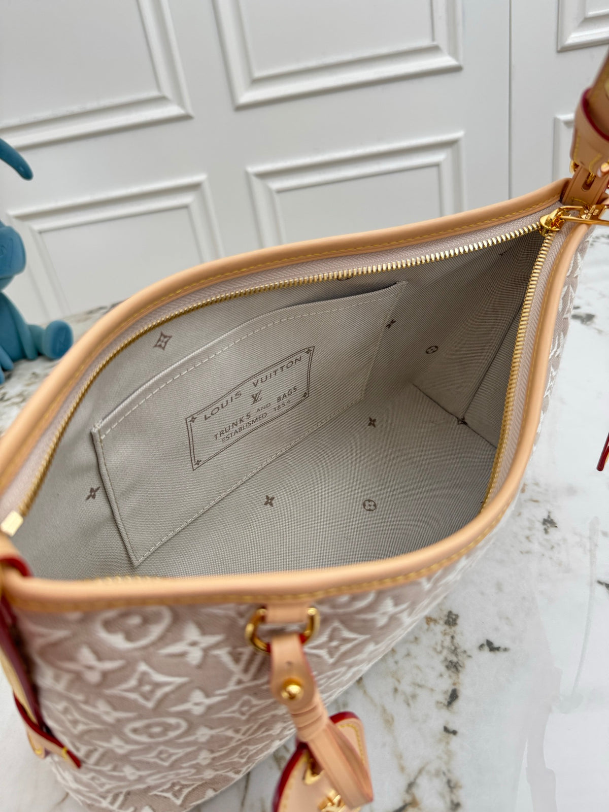 LV WOMENS BAG