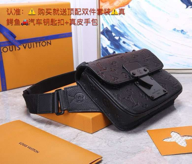 LV MESSENGER BAG