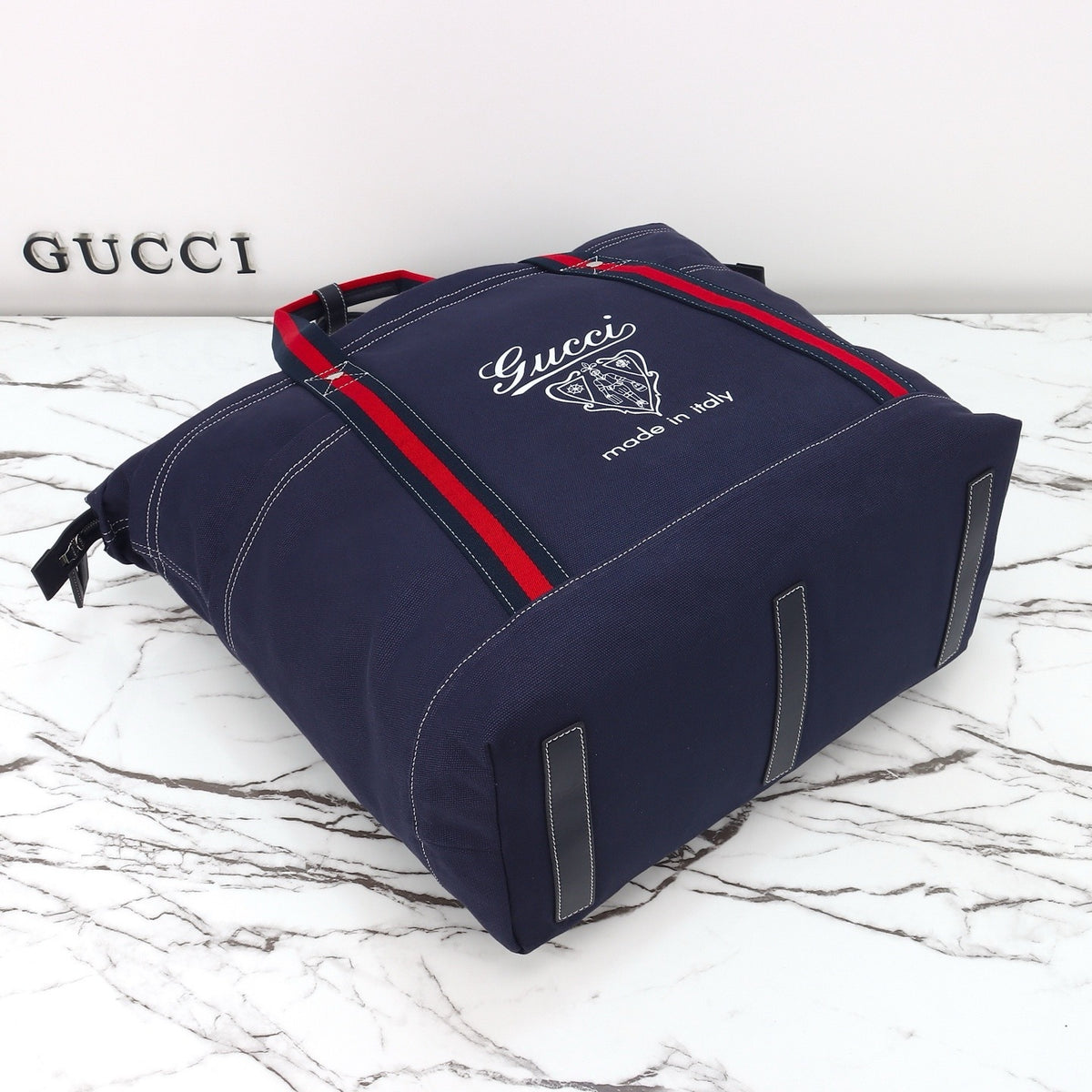 GUCCI MESSENGER BAG
