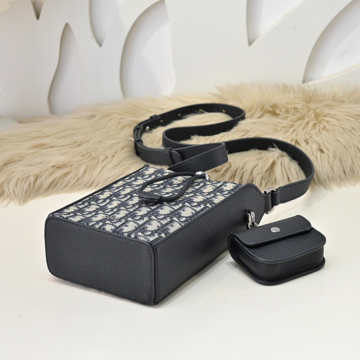 DIOR MESSENGER BAG