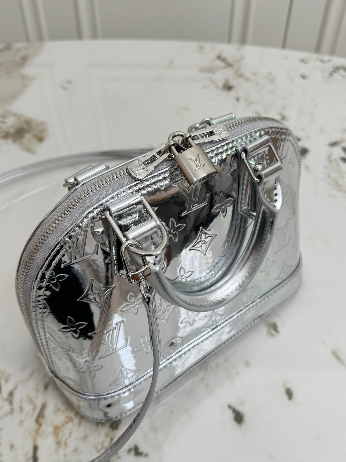 LV WOMENS BAG