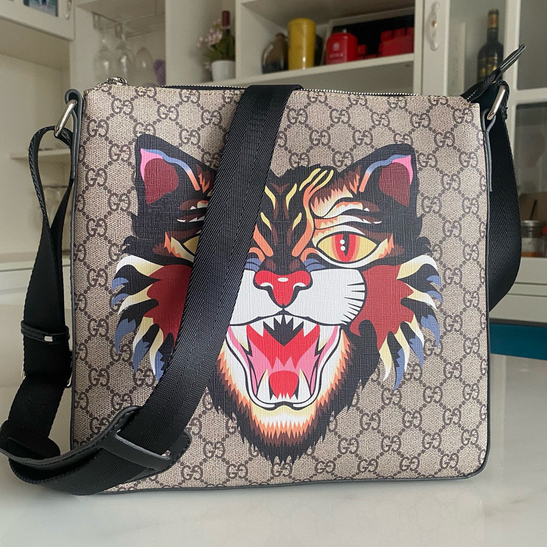 GUCCI MESSENGER BAG