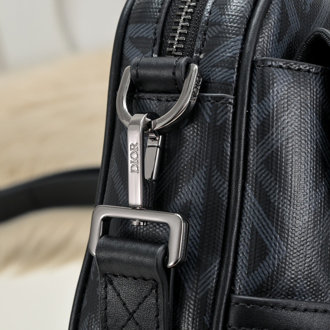 DIOR MESSENGER BAG