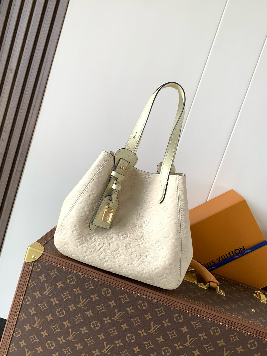 LV WOMENS BAG