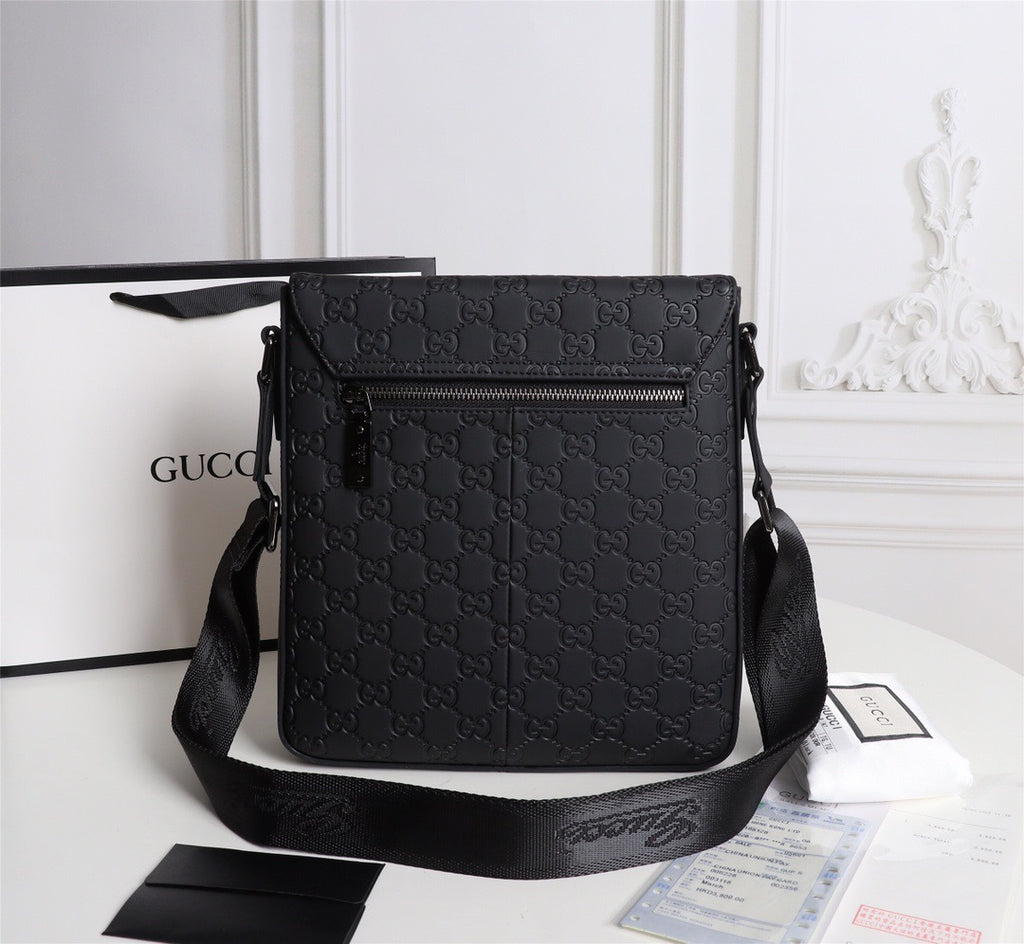 GUCCI MESSENGER BAG