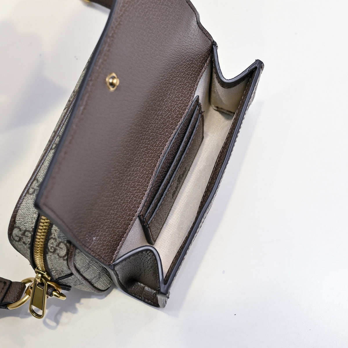 GUCCI MESSENGER BAG