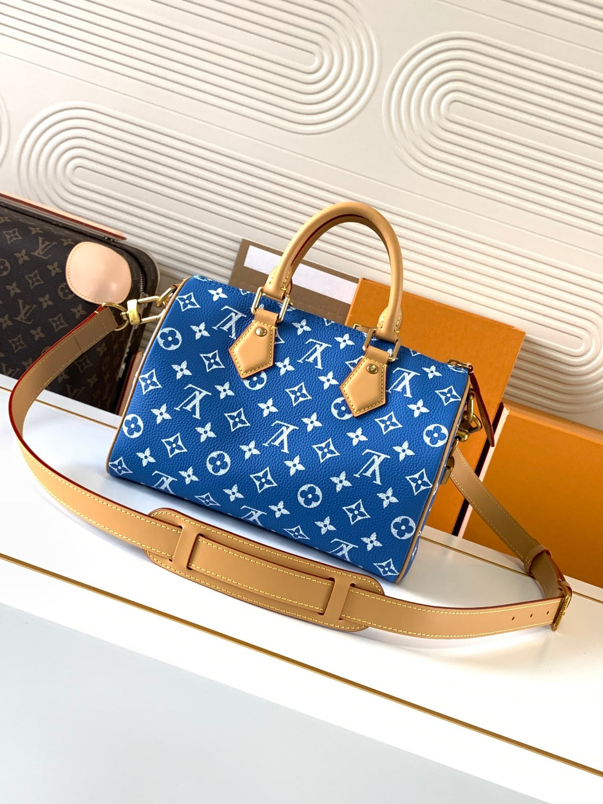 LV WOMENS BAG