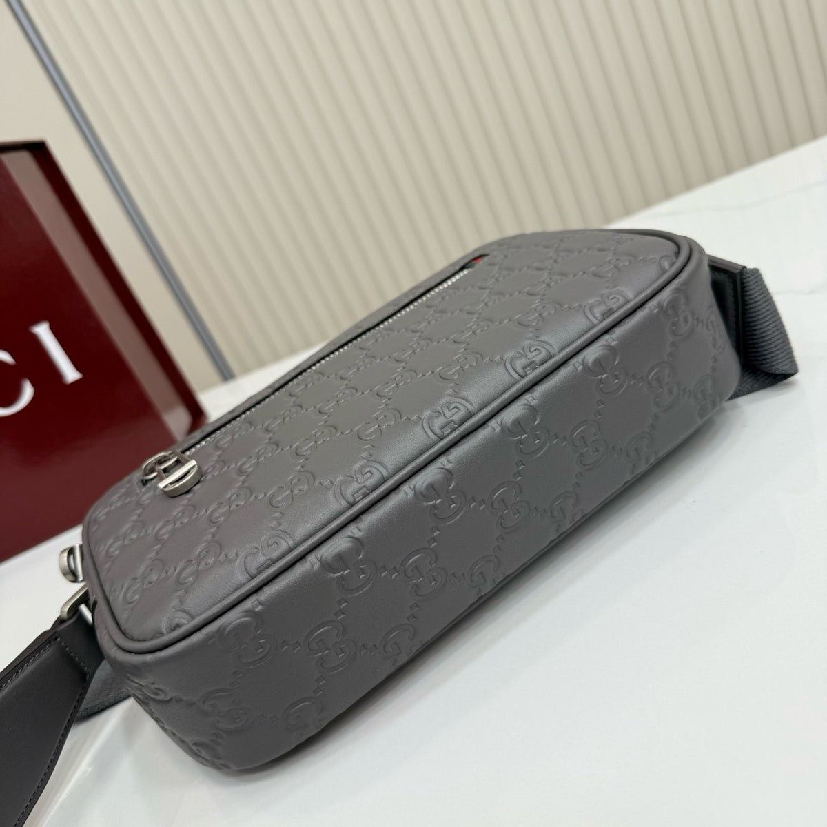 GUCCI MESSENGER BAG