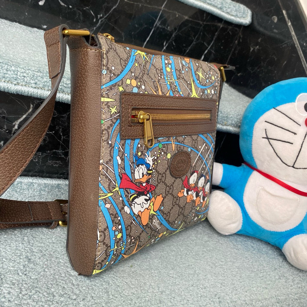 GUCCI MESSENGER BAG