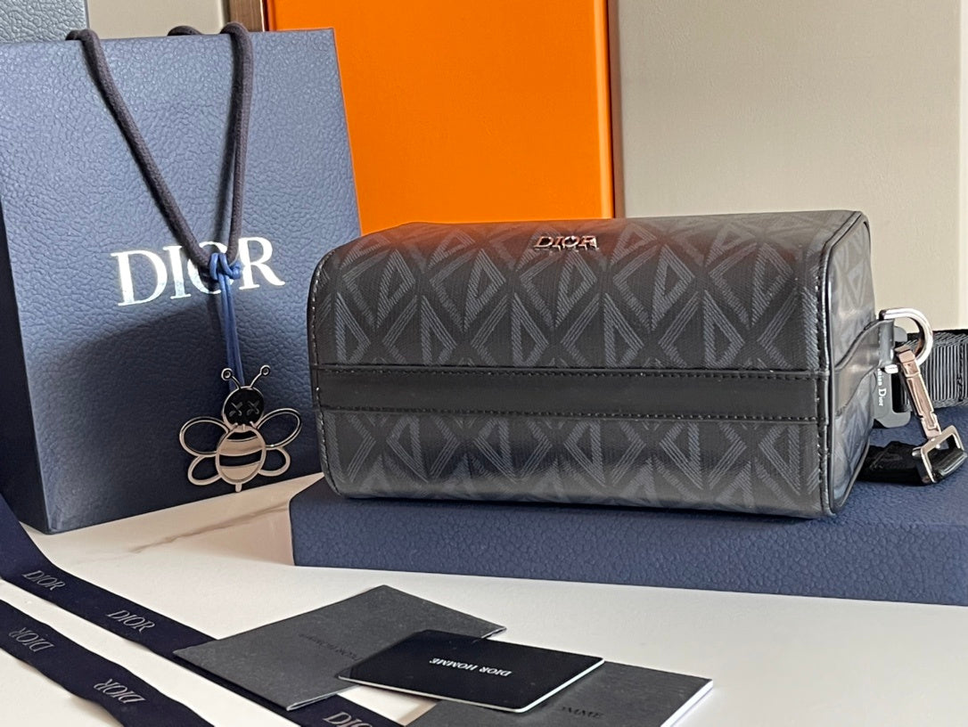 DIOR MESSENGER BAG
