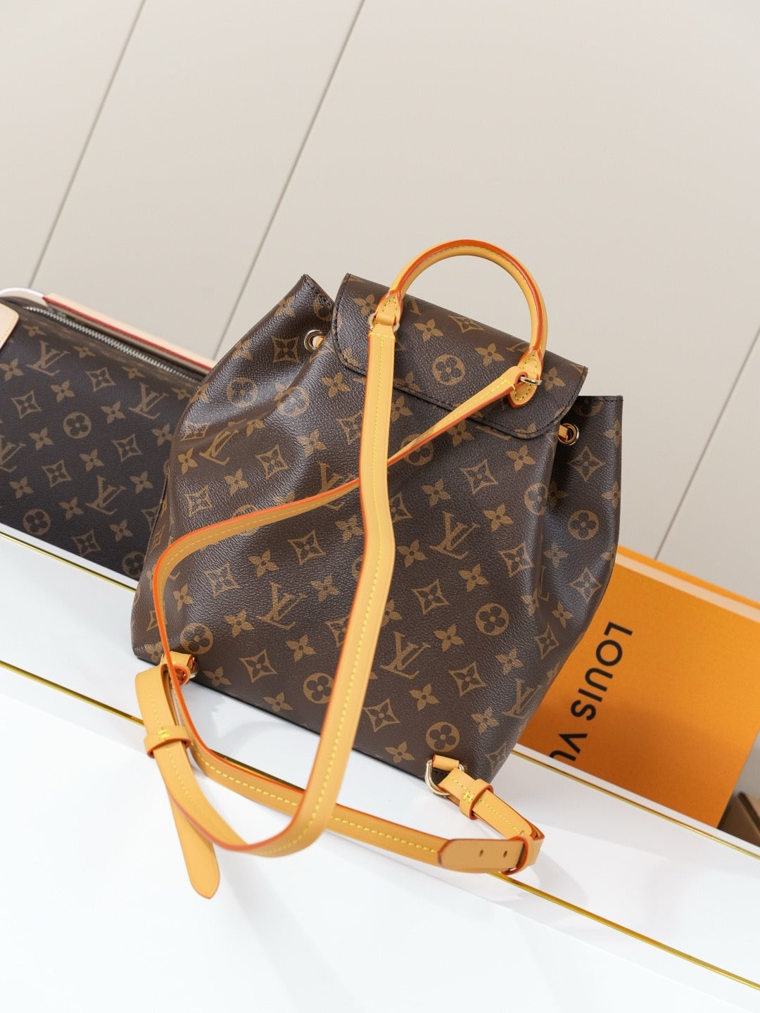 LV WOMENS BAG
