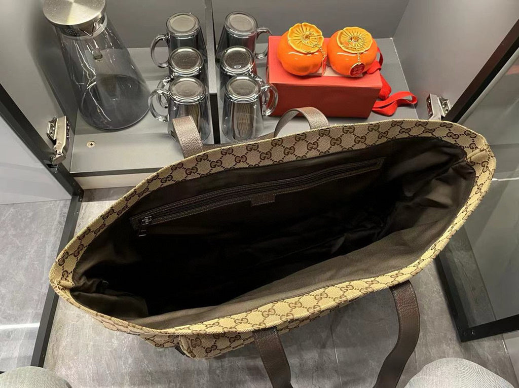 GUCCI MESSENGER BAG