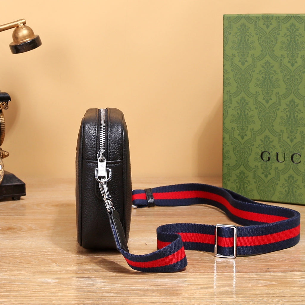 GUCCI MESSENGER BAG