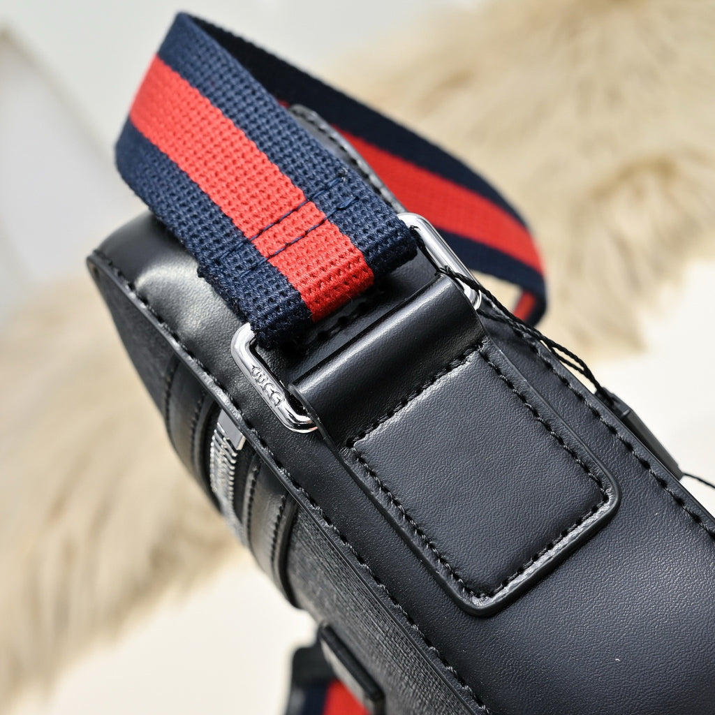 GUCCI MESSENGER BAG
