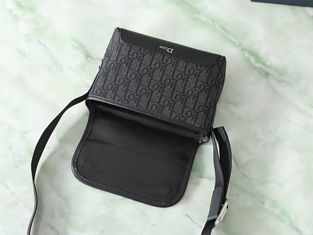 DIOR MESSENGER BAG