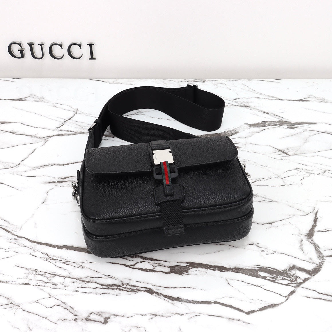 GUCCI MESSENGER BAG