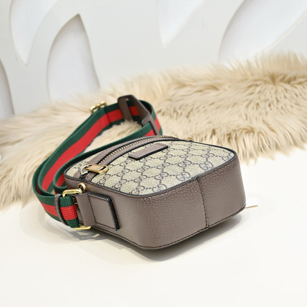 GUCCI MESSENGER BAG