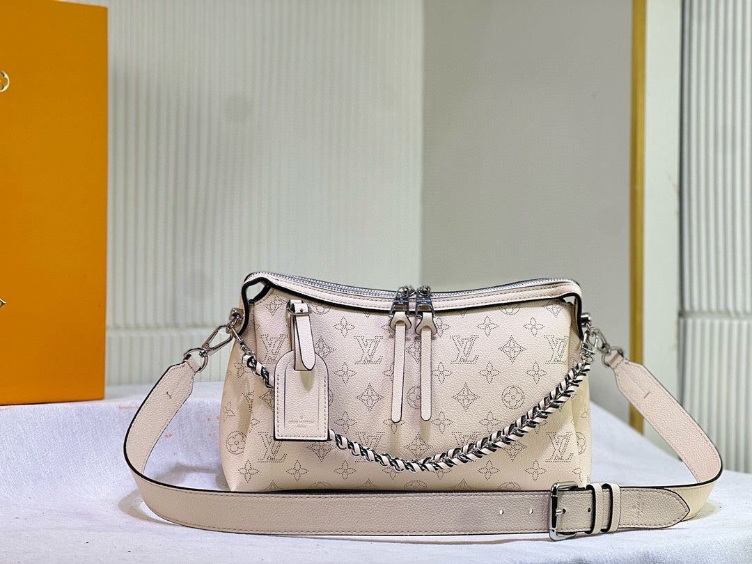 LV WOMENS BAG
