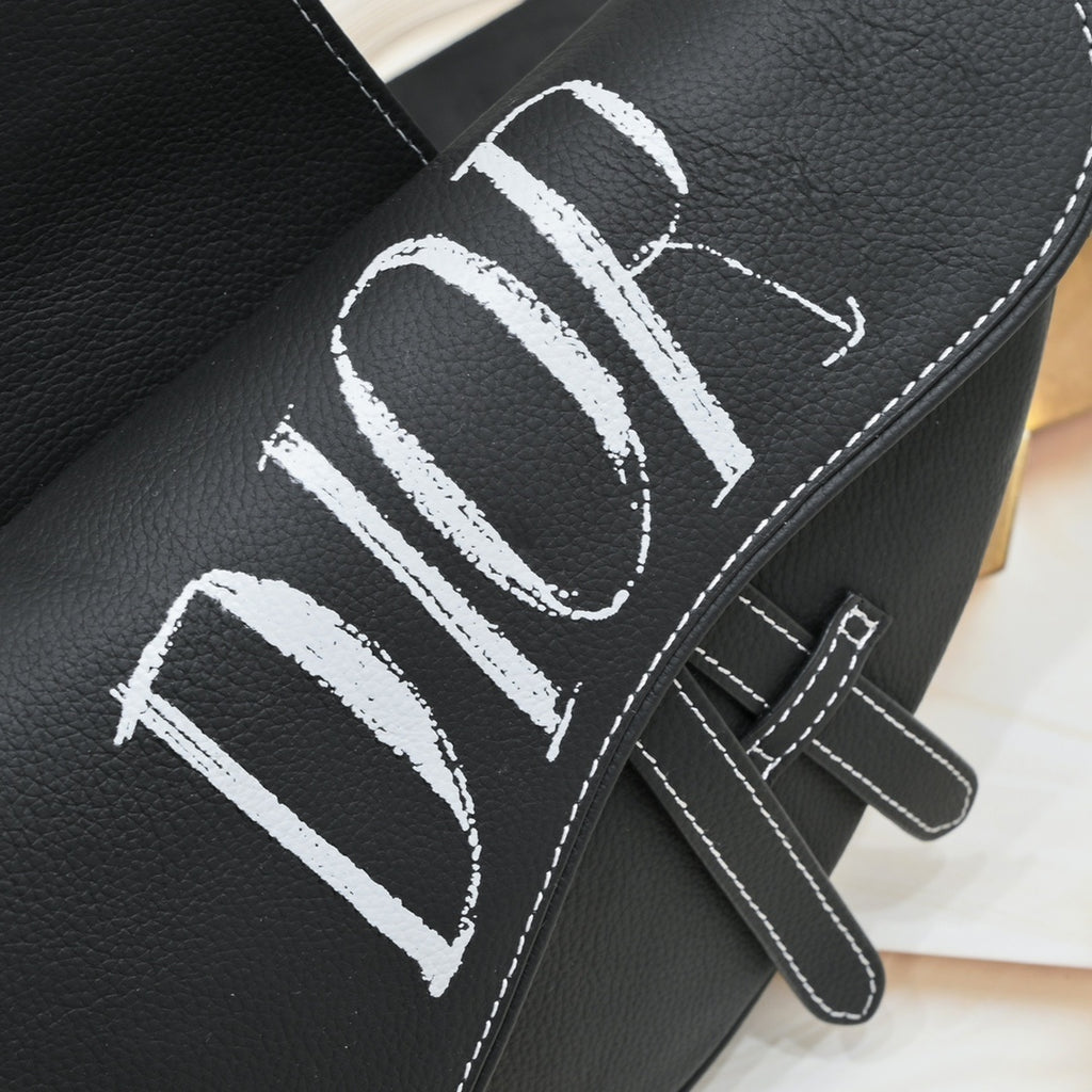 DIOR MESSENGER BAG