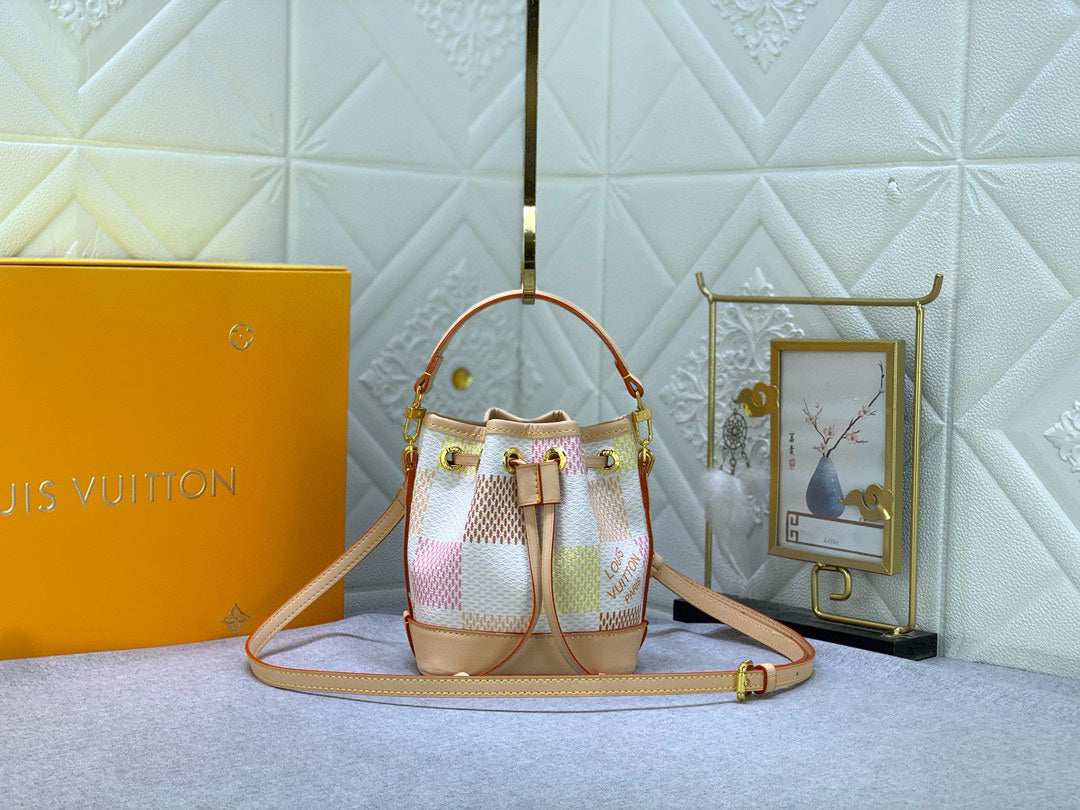 LV WOMENS BAG