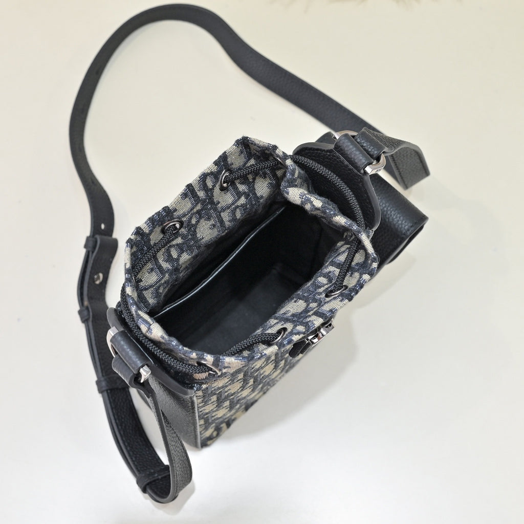 DIOR MESSENGER BAG