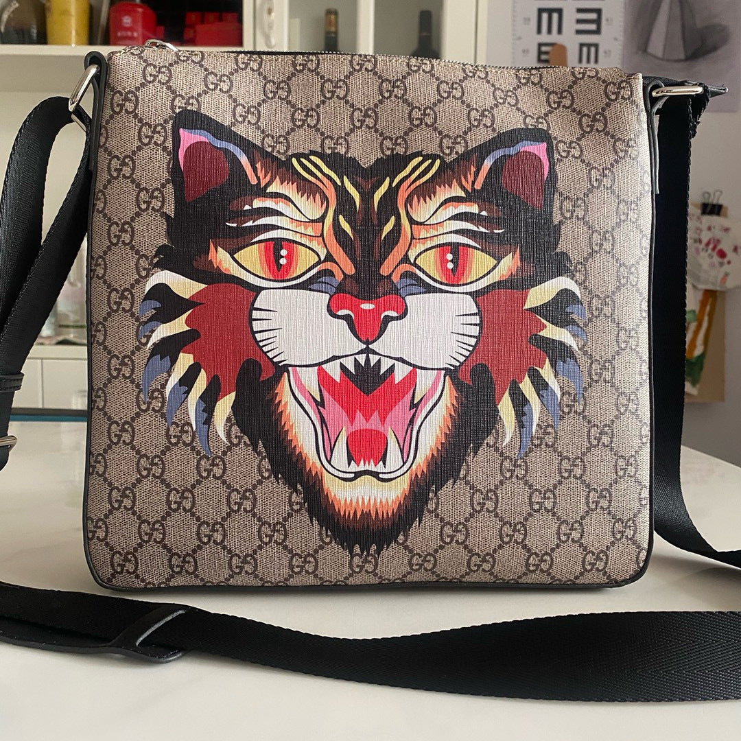 GUCCI MESSENGER BAG