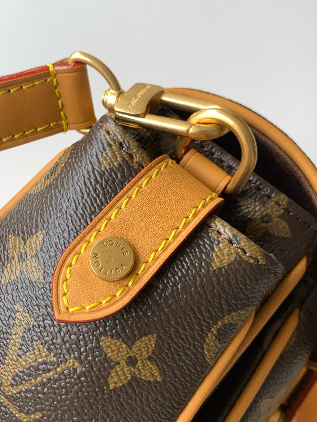 LV WOMENS BAG
