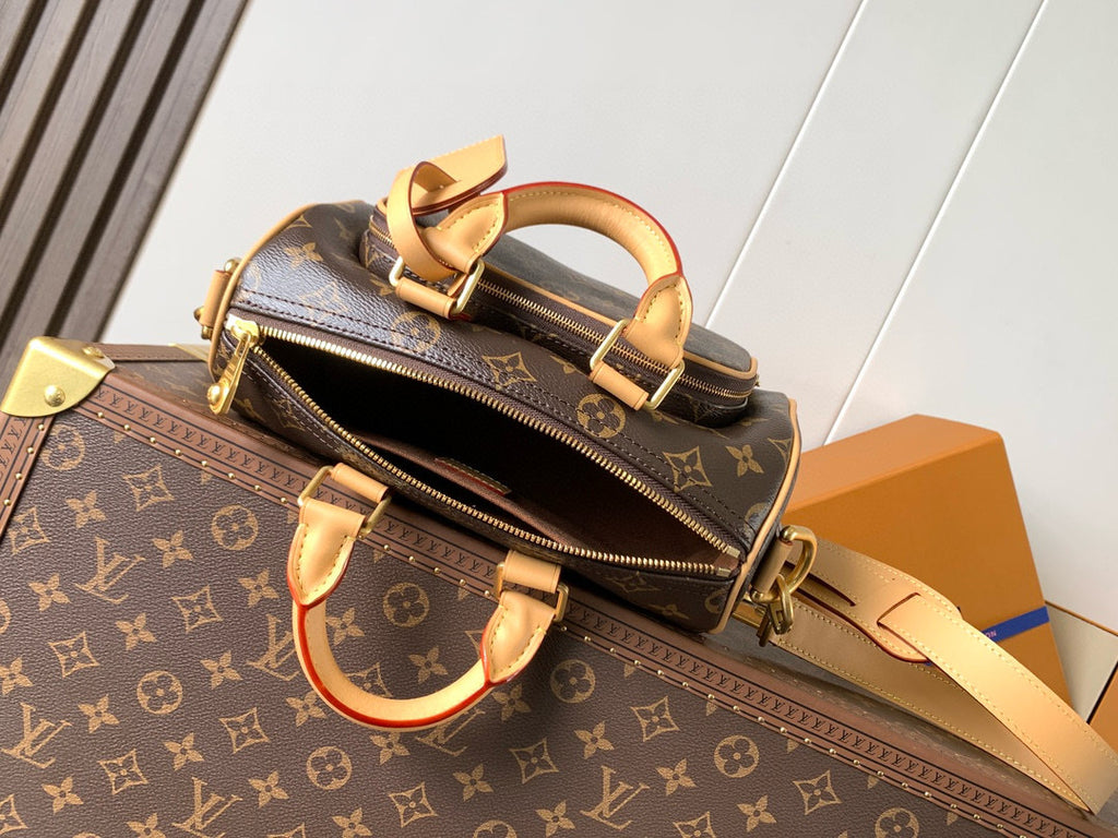 LV WOMENS BAG