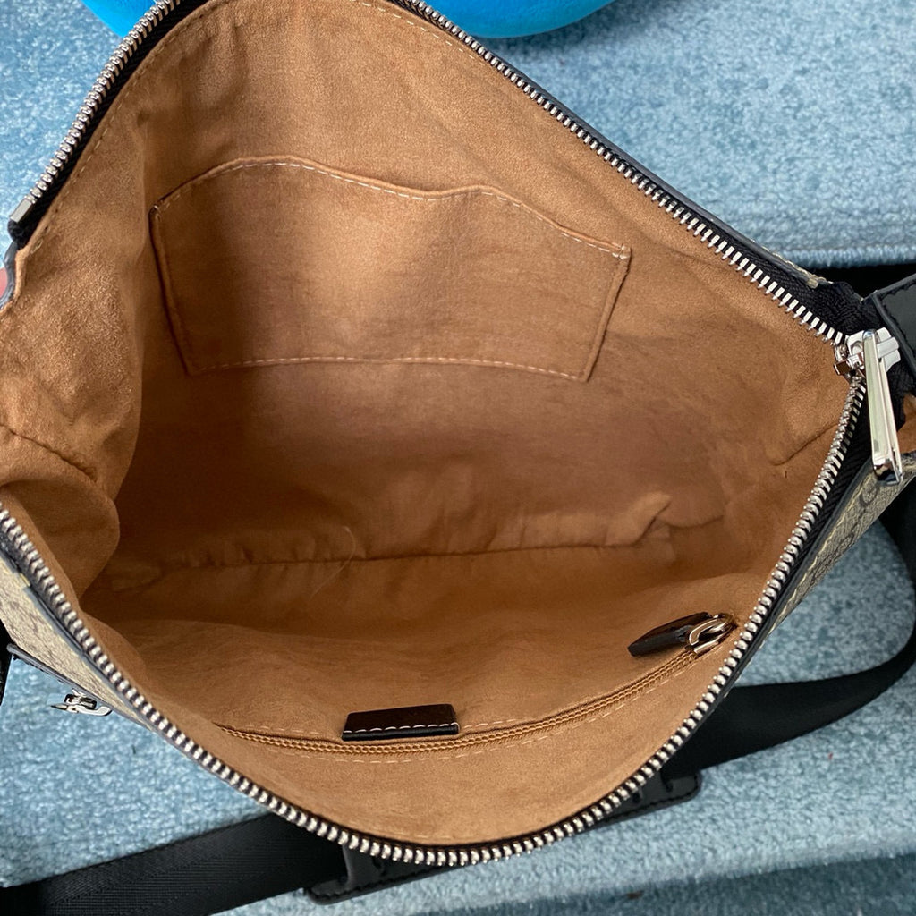 GUCCI MESSENGER BAG