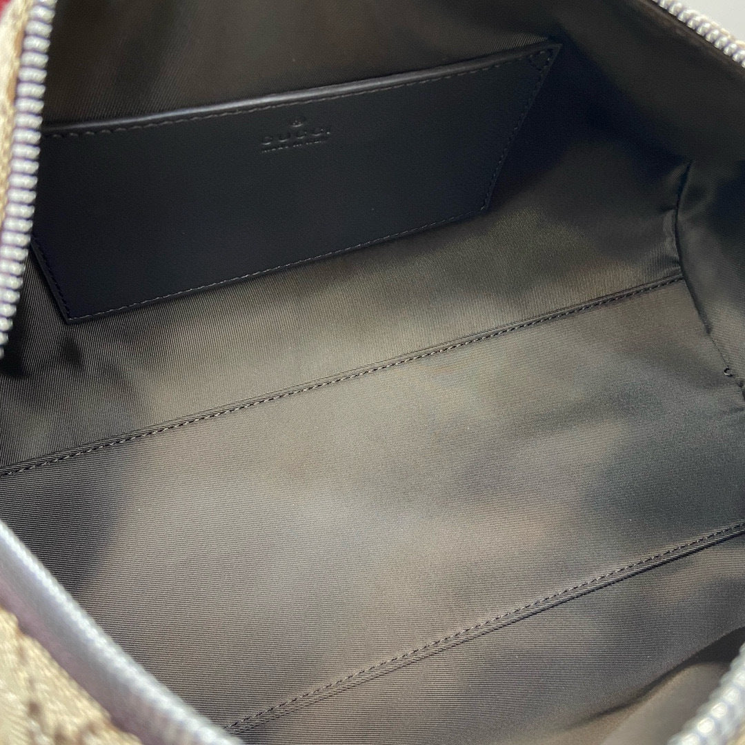 GUCCI MESSENGER BAG