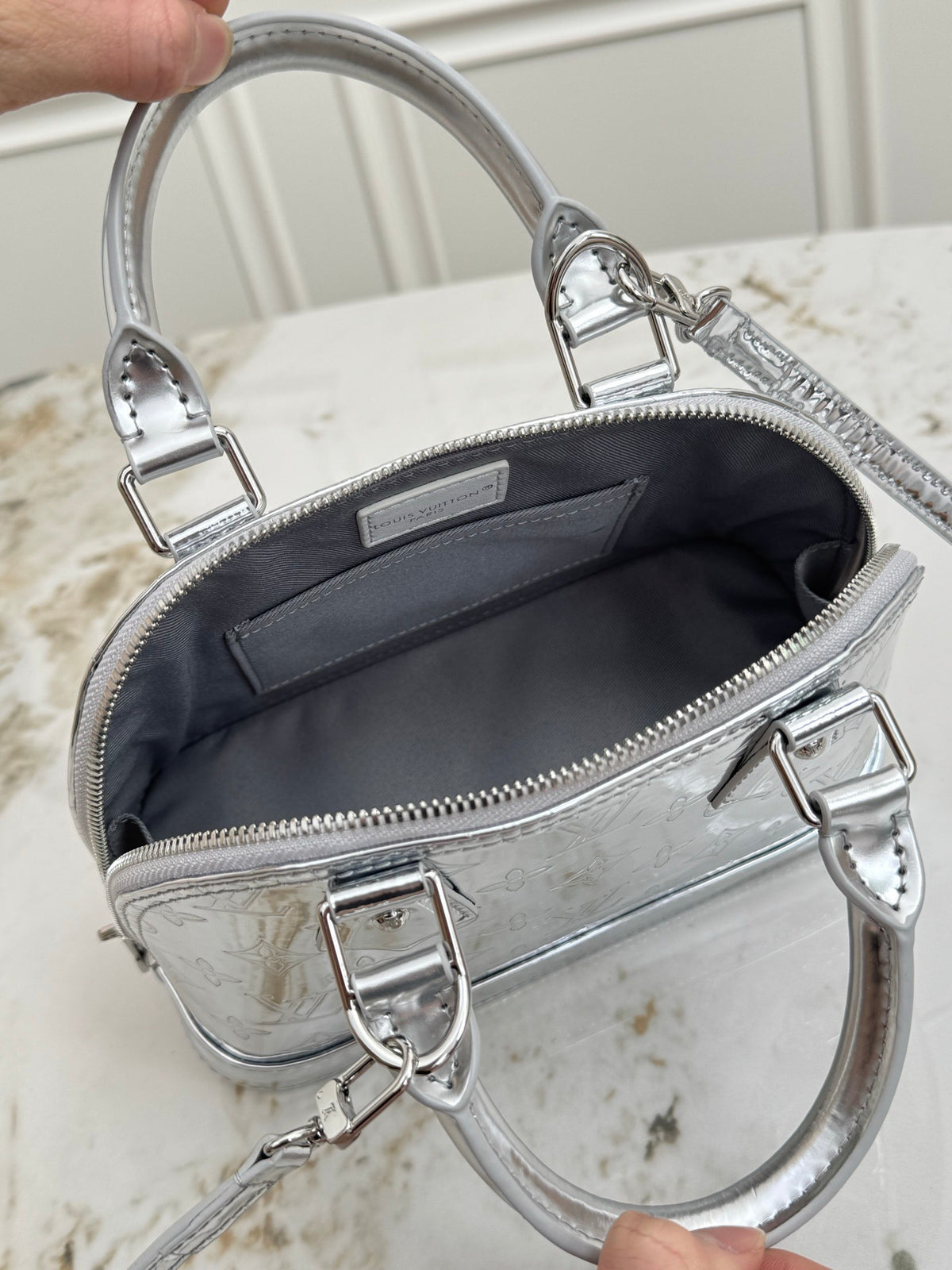 LV WOMENS BAG