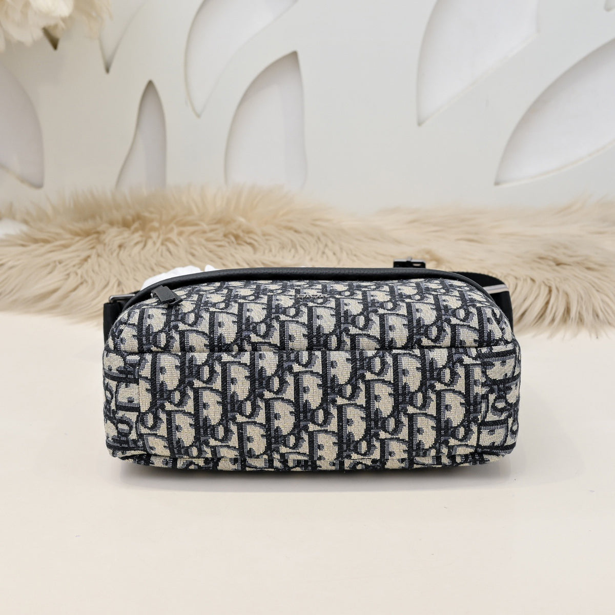 DIOR MESSENGER BAG