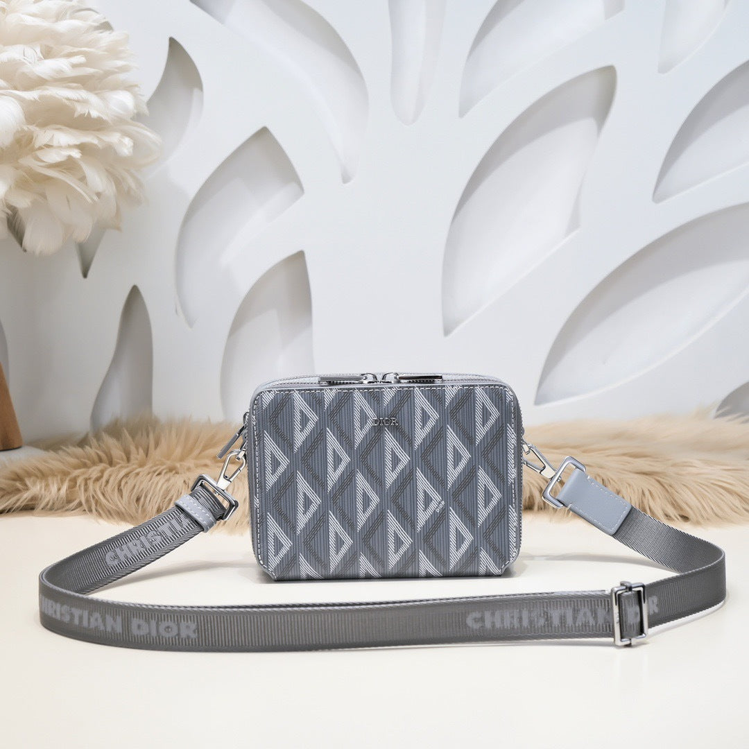 DIOR MESSENGER BAG