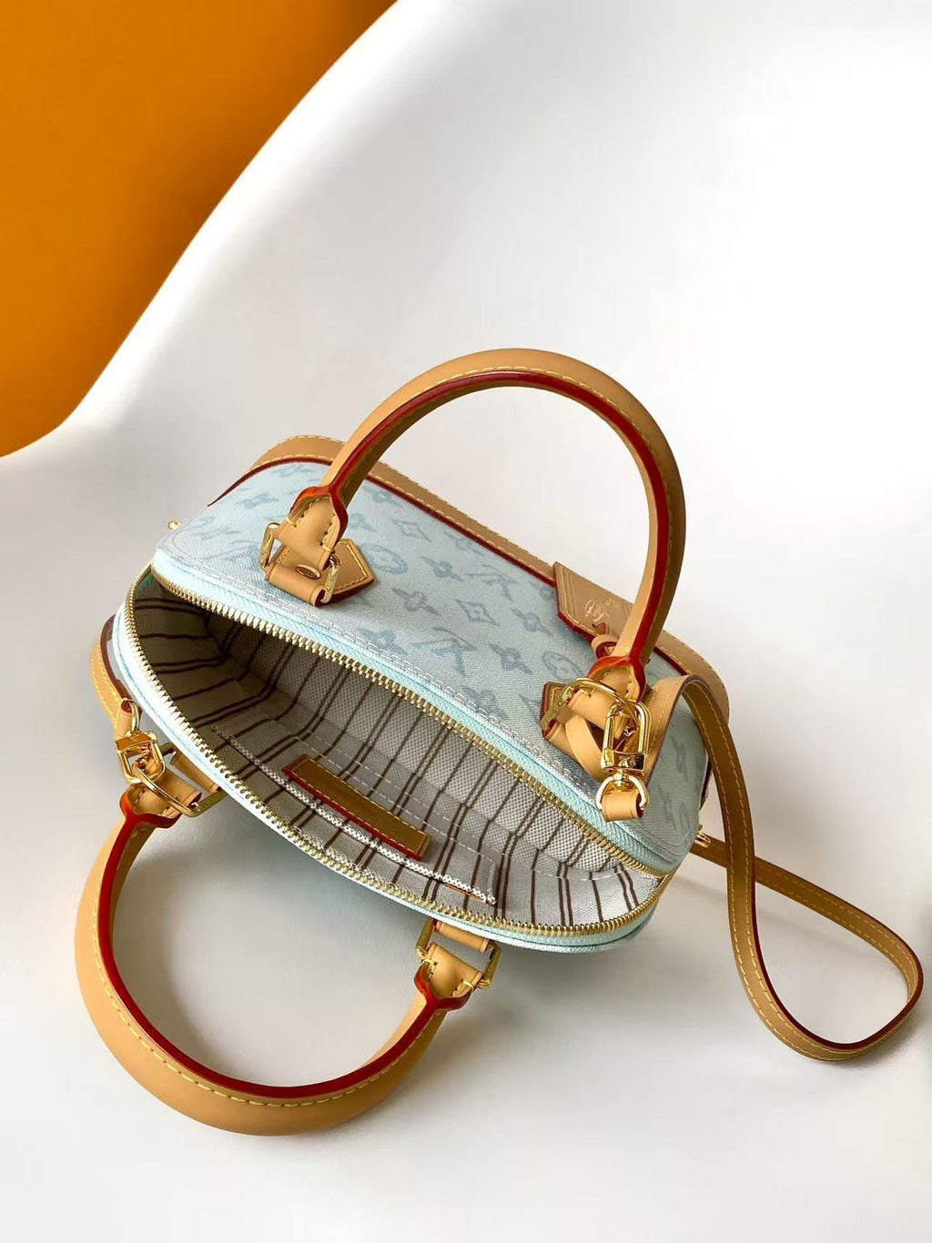 LV WOMENS BAG