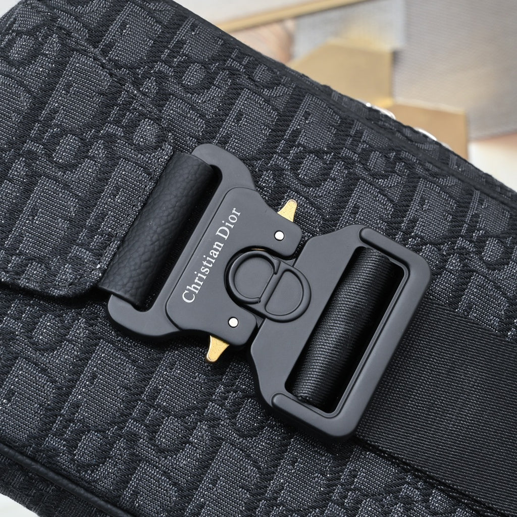 DIOR MESSENGER BAG