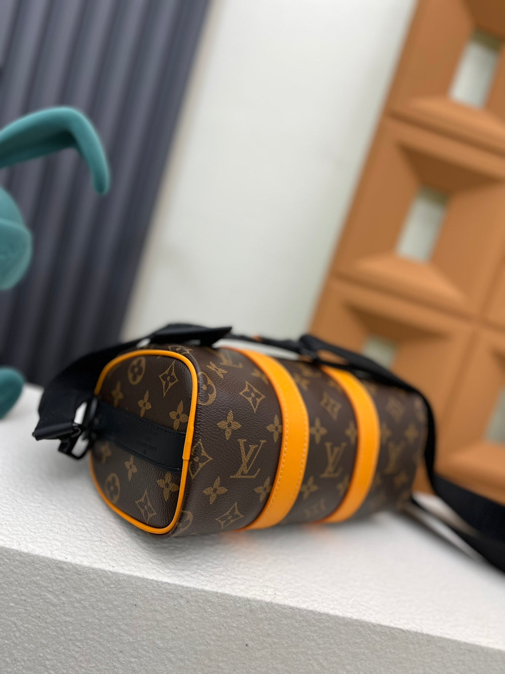 LV WOMENS BAG