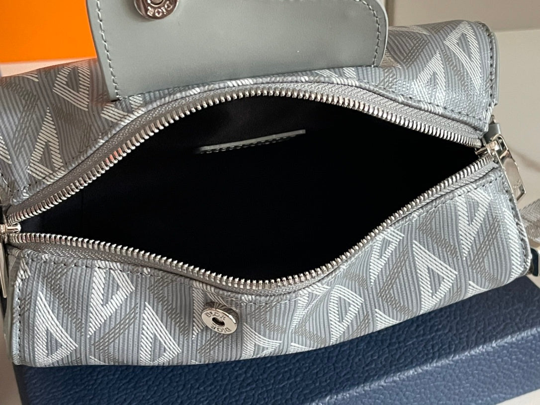 DIOR MESSENGER BAG