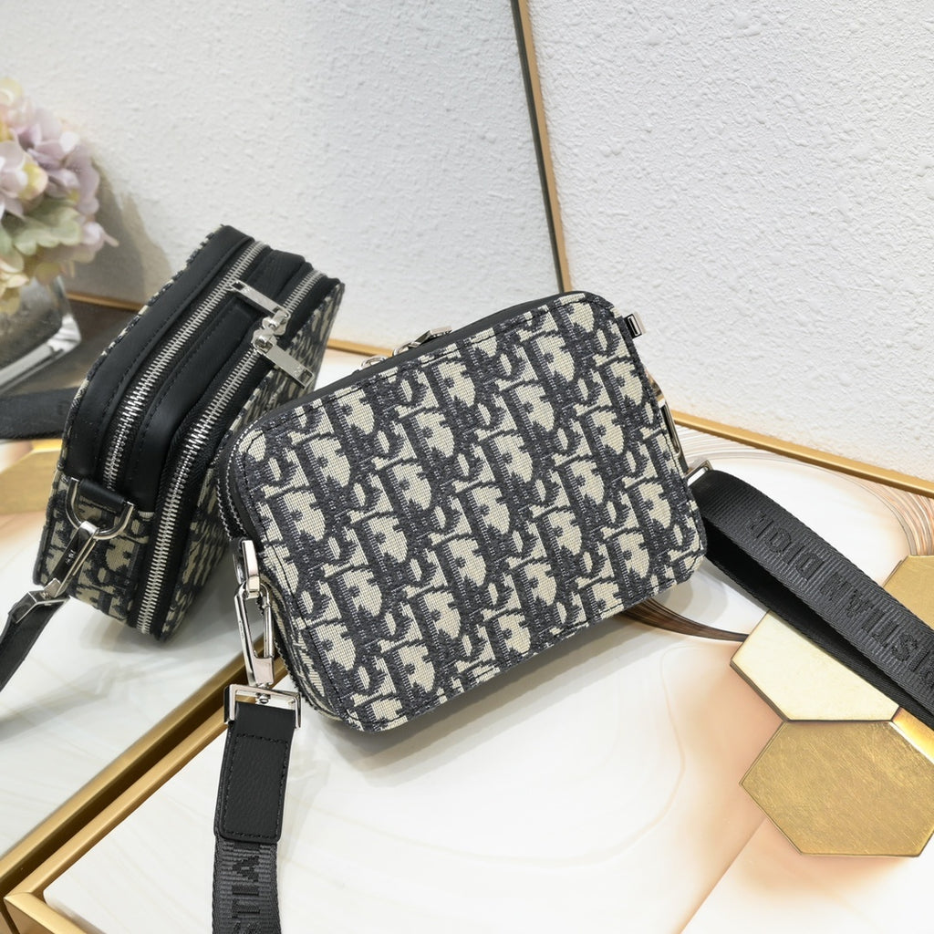 DIOR MESSENGER BAG