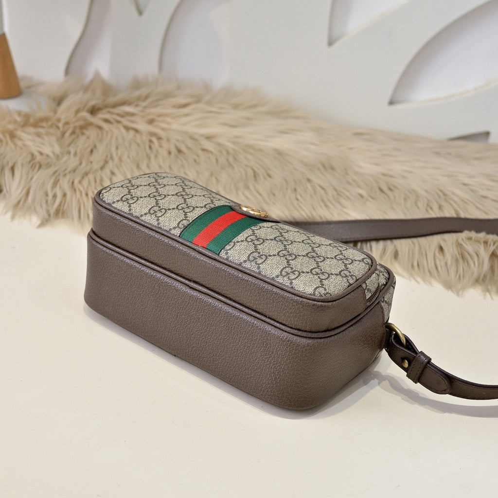 GUCCI MESSENGER BAG