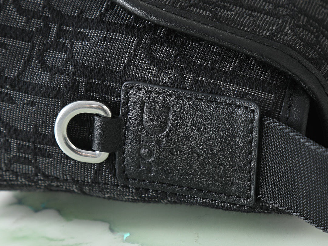 DIOR MESSENGER BAG