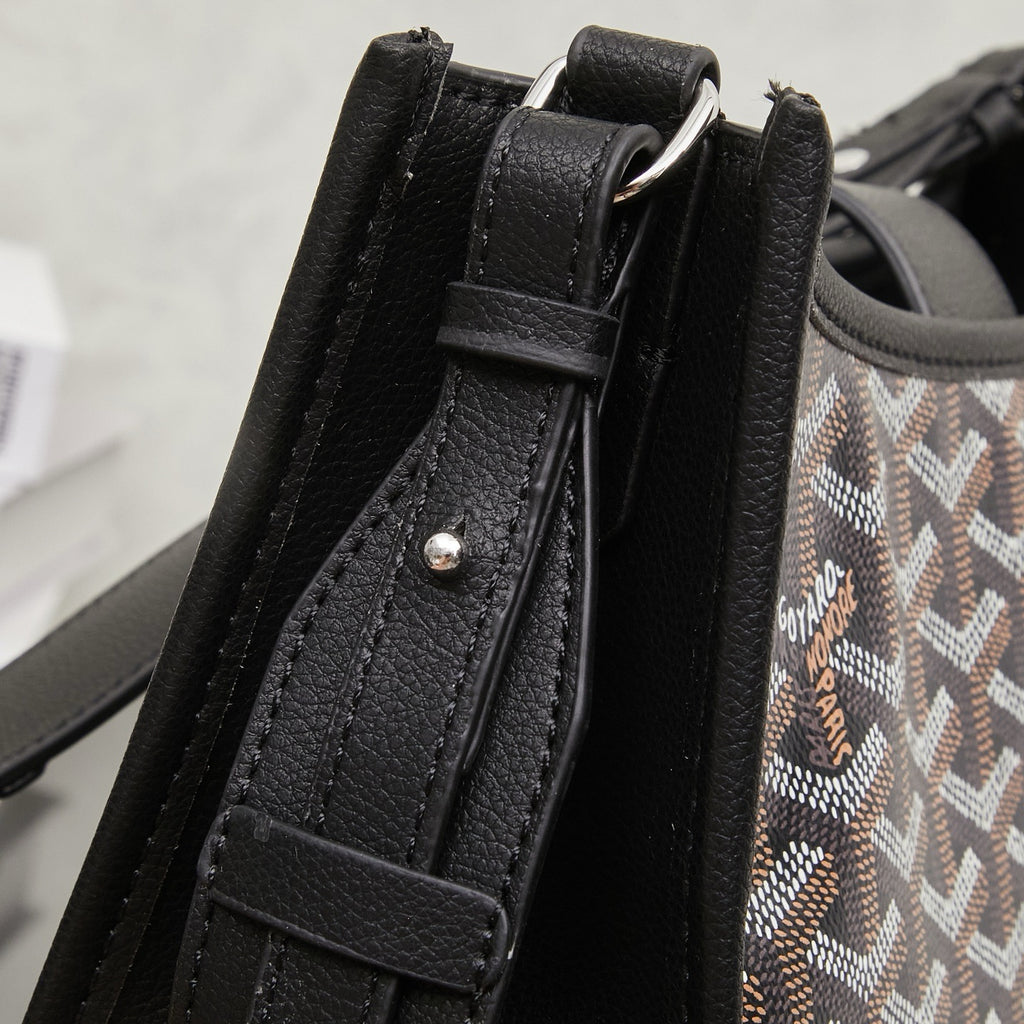 GOYARD WOMENS BAG