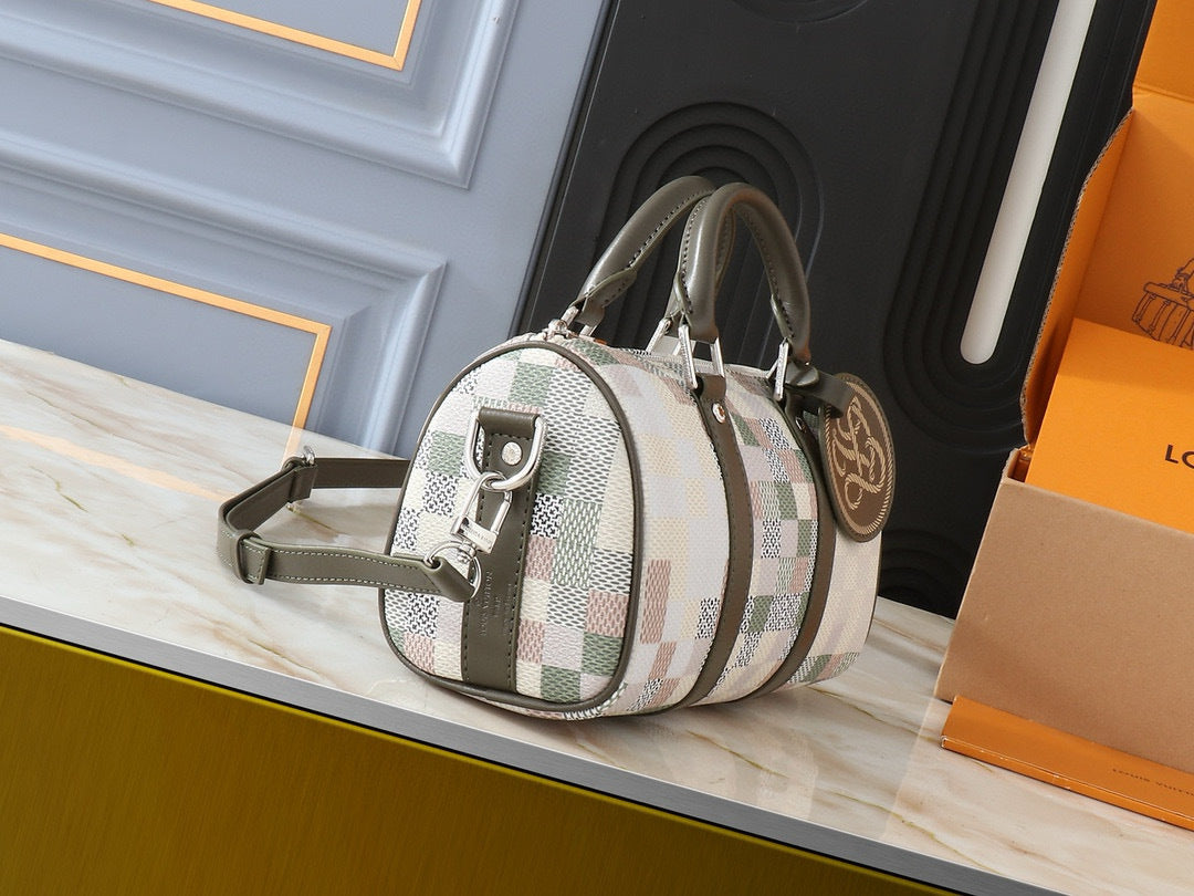 LV WOMENS BAG