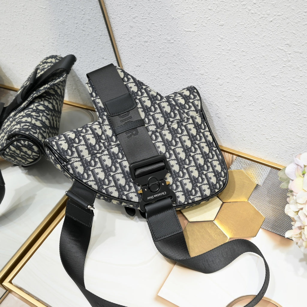 DIOR MESSENGER BAG