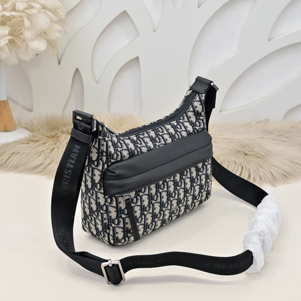 DIOR MESSENGER BAG