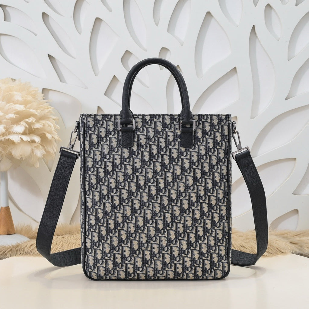 DIOR MESSENGER BAG