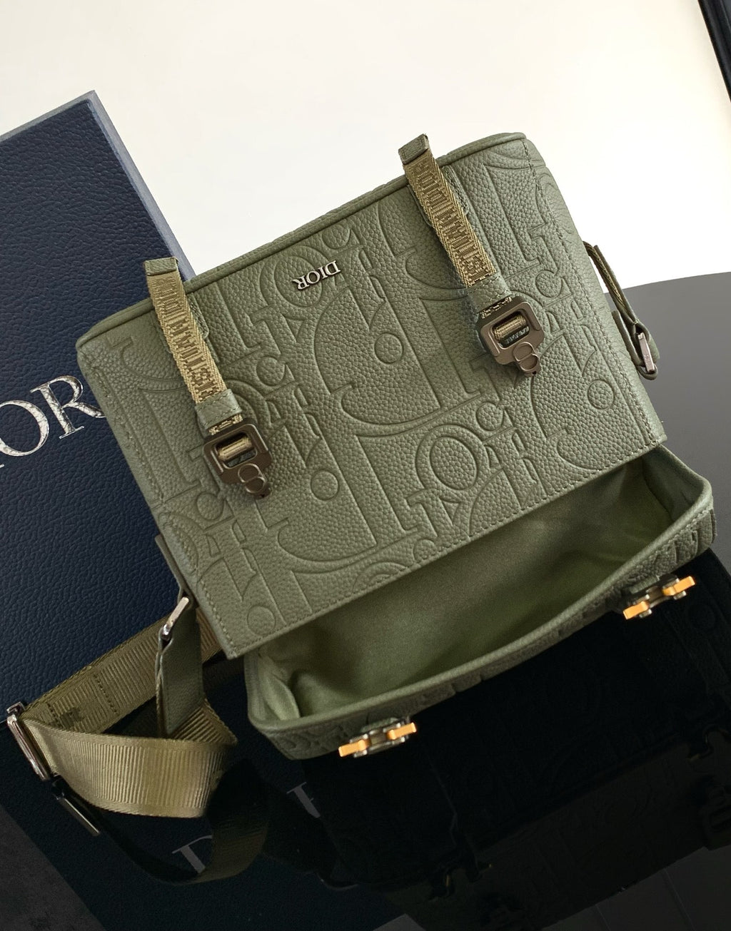 DIOR MESSENGER BAG